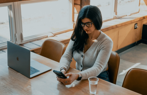 要想客戶下單，客服必須怎么做？