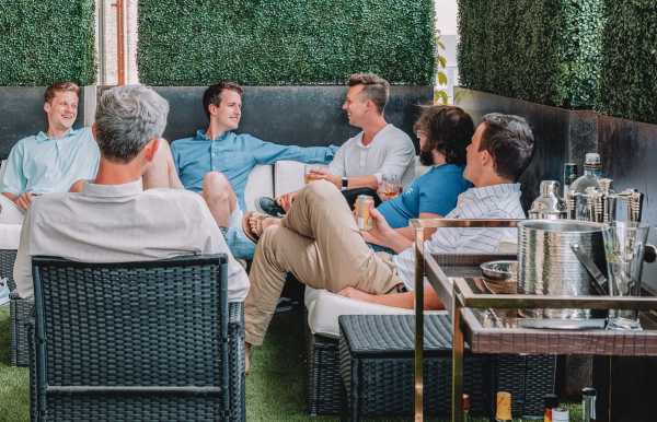 客服及時(shí)與客戶溝通詢問(wèn)　