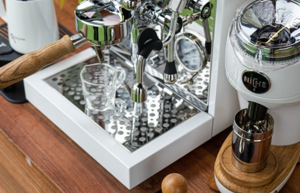 客服外包公司的客服專業(yè)程度高　