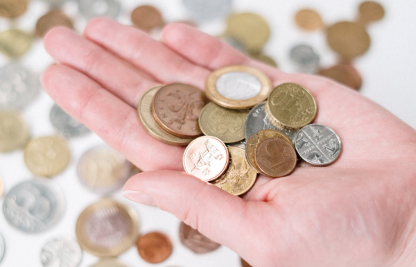 客服外包的成本更低　