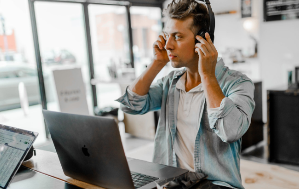 外包客服公司的客服專業嗎？