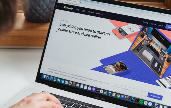 客服怎樣應(yīng)對(duì)難纏的客戶