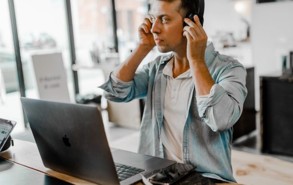 網店選擇客服外包大概要花費多少錢？