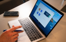 外包客服和電商網(wǎng)店自聘的客服哪個更好?