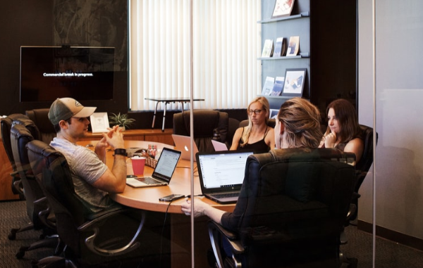 專業客服外包團隊