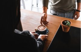 為什么說企業(yè)客服外包服務(wù)更有優(yōu)勢(shì)?從哪里看?