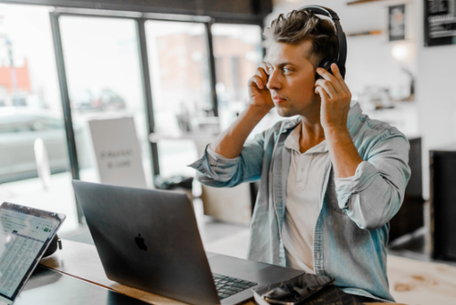 跟客戶協商處理