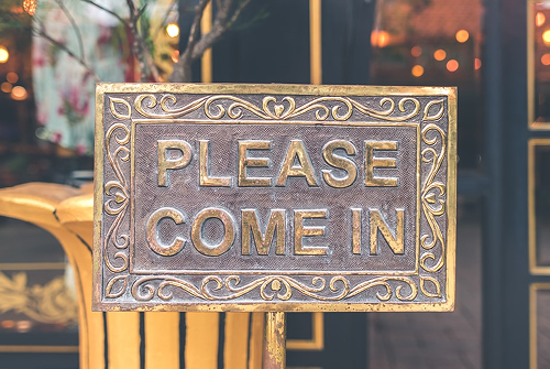 你不得不學(xué)的客服話術(shù)100句（你不得不學(xué)的100句專業(yè)客服有趣的溝通話術(shù)）