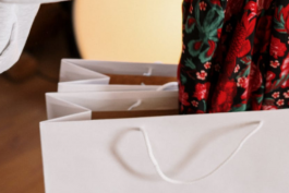 回答抖音店鋪退換貨運費誰承擔的客服話術