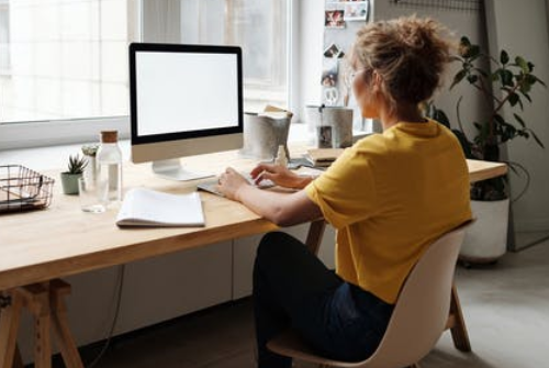 天貓網(wǎng)店運(yùn)營與管理實(shí)驗(yàn)感想心得總結(jié)報(bào)告