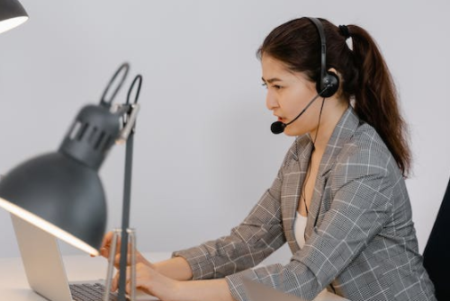 淘寶售前客服應該具備的專業知識是什么？