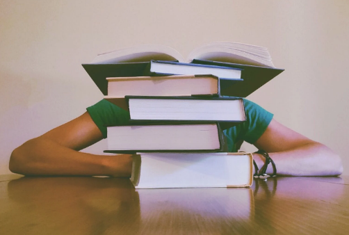 客服需要不斷學(xué)習(xí)專業(yè)知識