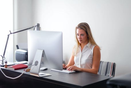 天貓網店的客服主管該怎么樣管理客服人員？