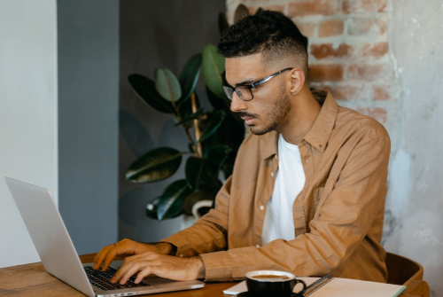 外包客服回復快