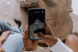 抖音怎么免費上熱門?有哪些方法?