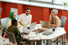 客服外包和自己招客服的區別?