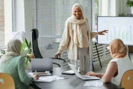 為什么選擇上海客服外包服務(wù)？好處有哪些？