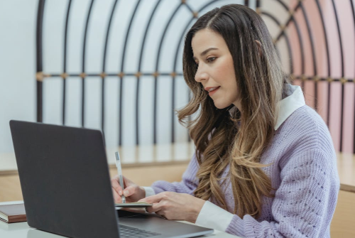 客服應(yīng)該怎樣解決客戶(hù)的疑惑？