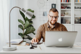 開天貓旗艦店流量大還是開天貓專營店流量大？