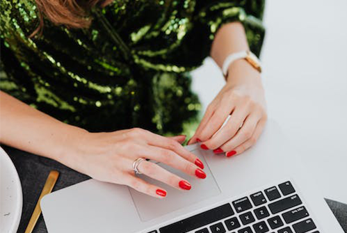 抖音飛鴿支持客服分組功能如何使用？