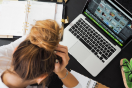 新手該如何經(jīng)營(yíng)抖音直播電商網(wǎng)店？