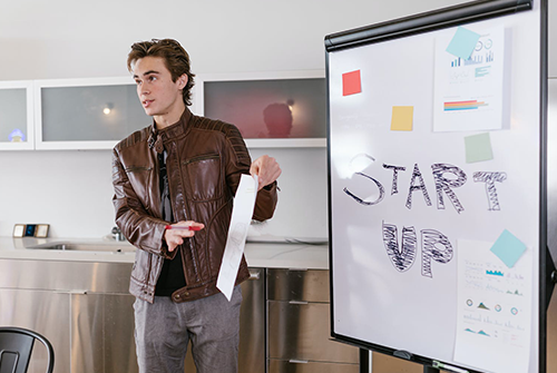 如何提高拼多多客服素質？可以通過哪些技巧提升？