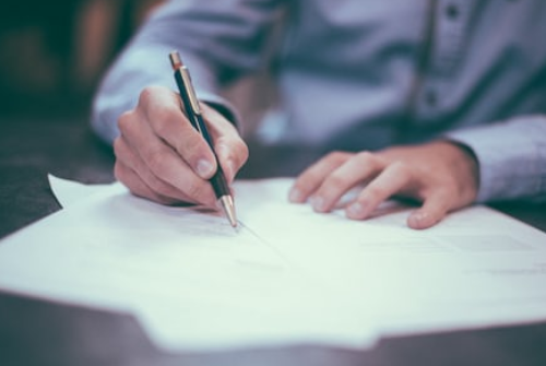 新手該怎么辦理抖音小店的營業(yè)執(zhí)照？