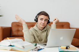 做拼多多客服要避免哪幾種心態(tài)？哪些態(tài)度不能有？