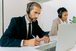 快手7天無理由退貨的運費誰出？在快手里該怎么退貨？