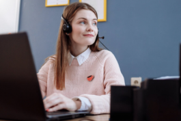 抖音客服每天的工作內(nèi)容(抖音網(wǎng)店客服都需要做哪些工作?)