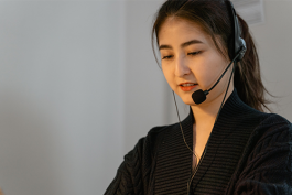 抖音客服外包公司的客服應該具備哪些專業知識？