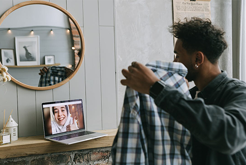 新人做快手直播有哪些賣貨技巧？如何上熱門？