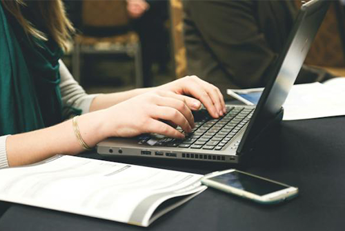 快手客服好評率哪里查看？怎么提高好評率？