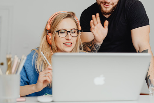 如何成為拼多多客服？（拼多多客服必備技能、培訓(xùn)及發(fā)展介紹）