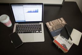 京東網(wǎng)店服務(wù)費(fèi)用會(huì)下降嗎?如何運(yùn)營(yíng)店鋪?