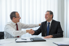 職場工作人員提高溝通能力的六個小技巧