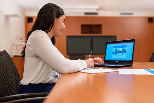 一名優秀的職場人需要具備哪三種能力？