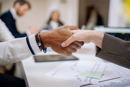 職場(chǎng)說(shuō)話有哪些技巧?(優(yōu)秀職場(chǎng)人溝通小技巧)