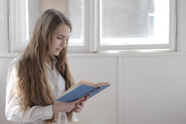 職場人際交往技巧(職場辦公中如何與小人相處?)