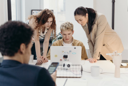 企業(yè)管理人怎樣與員工溝通？有幾種溝通方法？