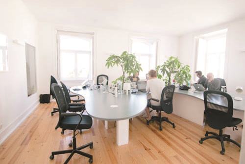 該怎么選擇辦公室中的家具（選購辦公家具的注意事項）