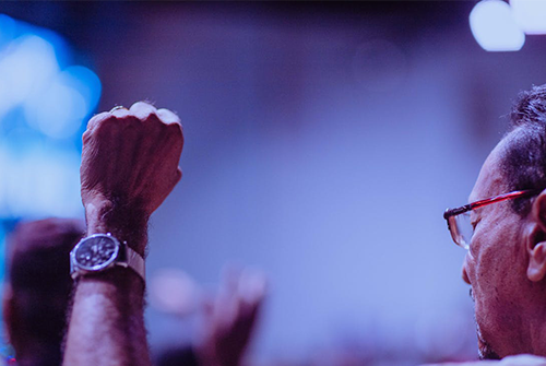 如何鼓勵企業員工積極工作？（鼓勵員工的5種方法）