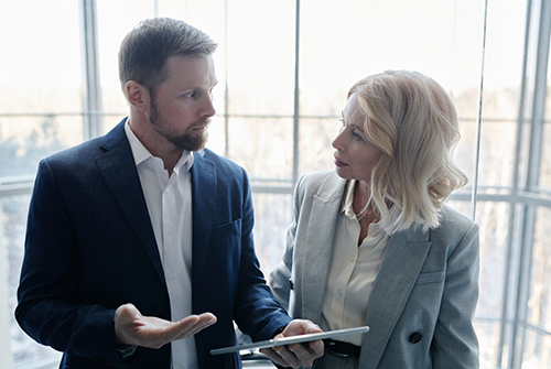 如何管理年紀大的員工？（老員工怎么管理好？）