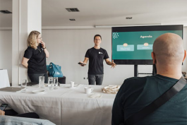 會議室顯示大屏選擇激光投影機還是全彩LED顯示屏?