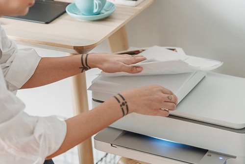 如何實現Win7同個局域網內共享打印機？