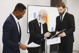 呼叫中心如何預測話務量、排班?排班效果如何評估?