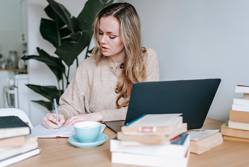 淘寶客服白班好還是晚班好？客服雙休用新手可以嗎？