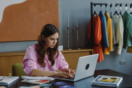 如何成為一名優秀的電商客服？（合格客服需掌握哪些技巧？）