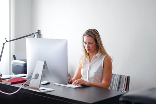 客服中心電話系統(tǒng)對企業(yè)發(fā)展有什么好處？