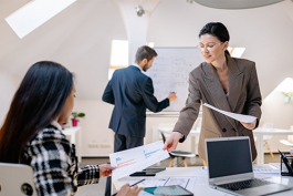 企業選擇在線客服系統方案(合適的在線客服系統特點)